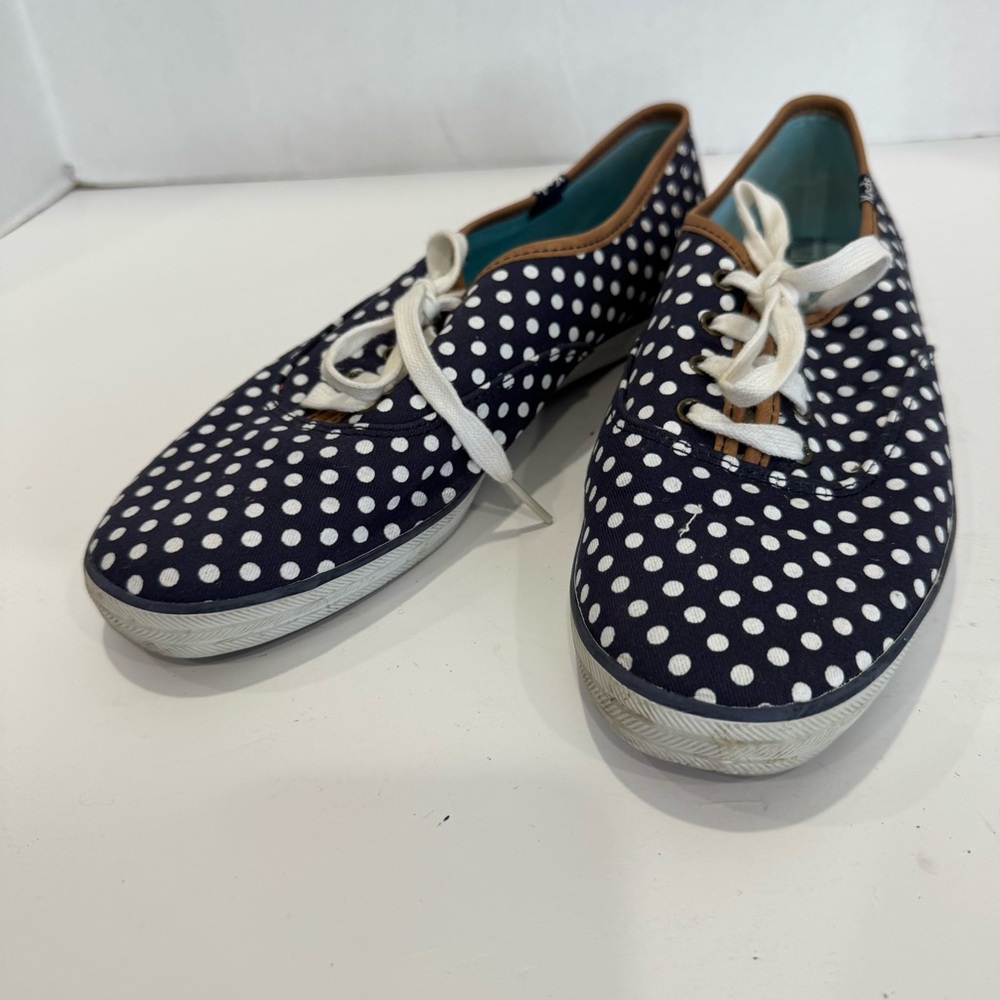 KEDS blue polka dot size 10 shoes classic tan leather trim for a classic look